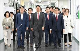 효과증명 대표 약자동행정책 ‘디딤돌소득·서울런’… 확대방안 찾는다 기사 이미지