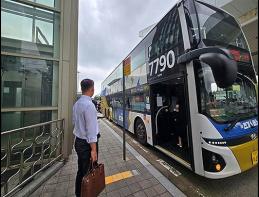 경기도, 2층버스 이용자 만족도 79.7점…좌석 편의 개선 필요 기사 이미지