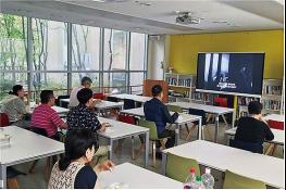 시각장애인과 함께하는 특별한 문학 여행 기사 이미지