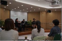 외로운 가을날, 서울잇다플레이스에서 위로와 치유를 받아보세요 기사 이미지